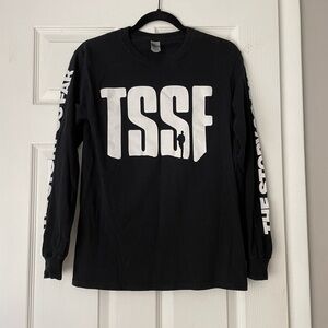 Hot Topic Black and White Long Sleeve Tee